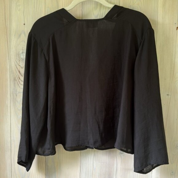 Show Me Your MuMu Black Cropped Blouse Size L - Picture 2 of 7